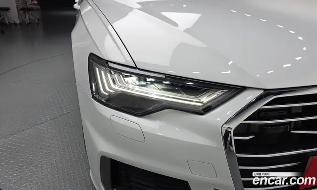Audi A6 2023 2.0 автомат (гидро), миниатюра 8