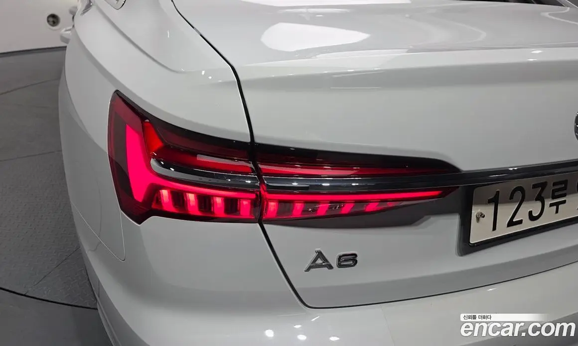 Audi A6 2023 2.0 автомат (гидро), фото 9