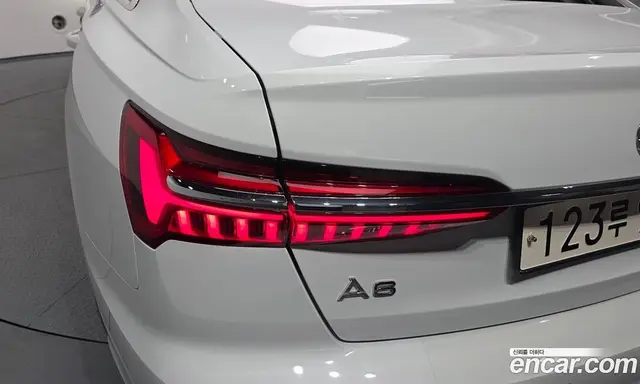 Audi A6 2023 2.0 автомат (гидро), миниатюра 9