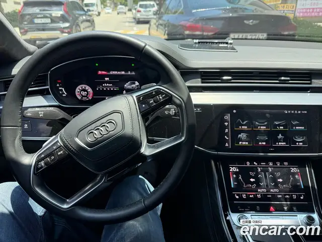 Audi A8 2021 4.0 автомат (гидро), миниатюра 7