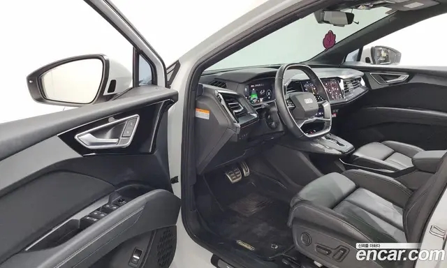 Audi Q4 e-tron 2022 0.2 автомат (гидро), миниатюра 12
