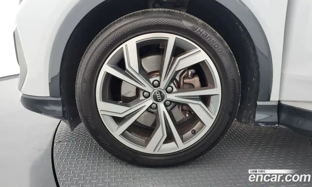 Audi Q4 e-tron 2022 0.2 автомат (гидро), миниатюра 4