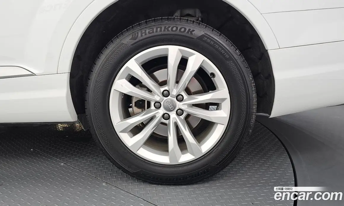 Audi Q7 2019 2.0 автомат (гидро), фото 7