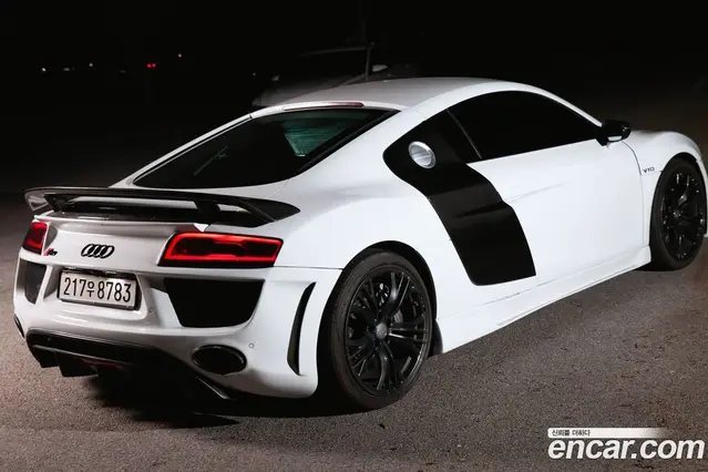 Audi R8 2015 5.2 автомат (гидро), миниатюра 2