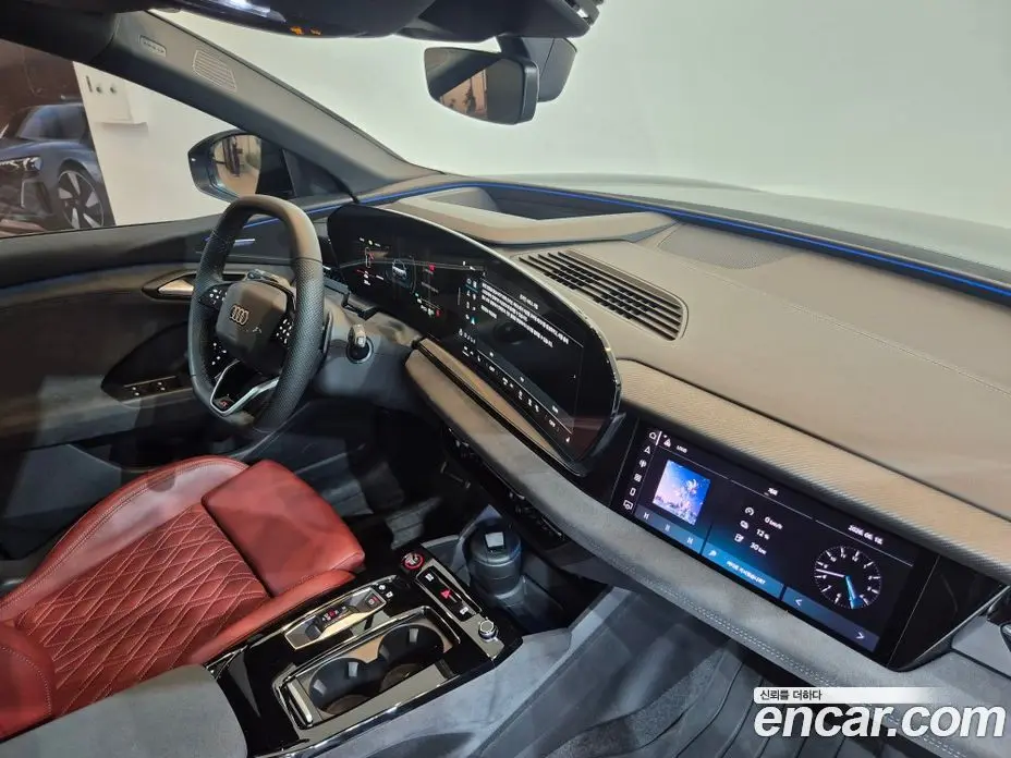 Audi SQ6 e-tron 2025 1.0 автомат (гидро), фото 12
