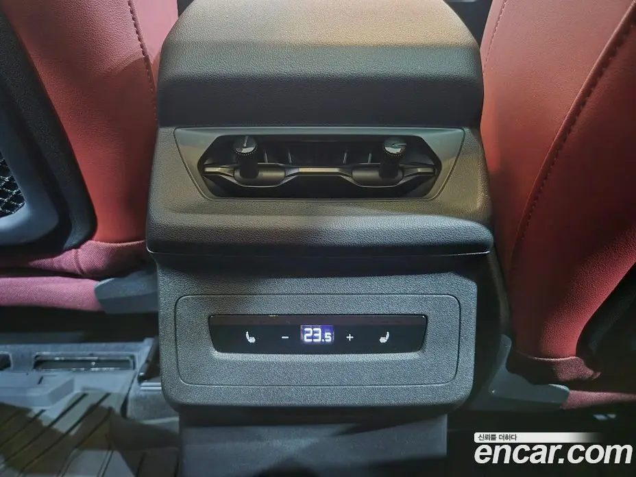 Audi SQ6 e-tron 2025 1.0 автомат (гидро), фото 18