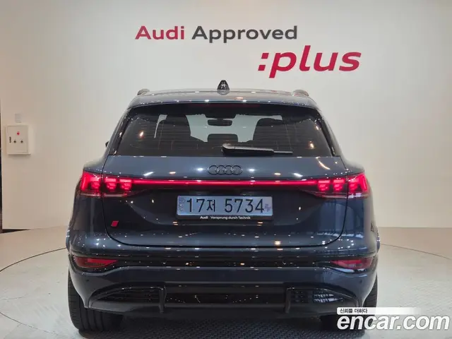 Audi SQ6 e-tron 2025 1.0 автомат (гидро), миниатюра 4