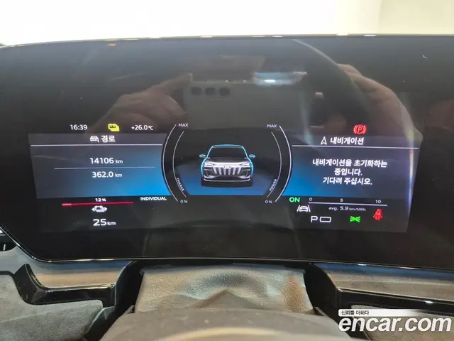 Audi SQ6 e-tron 2025 1.0 автомат (гидро), миниатюра 7