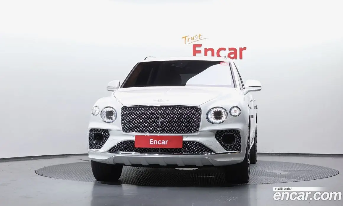 Bentley Bentayga 2022 4.0 автомат (гидро), фото 3