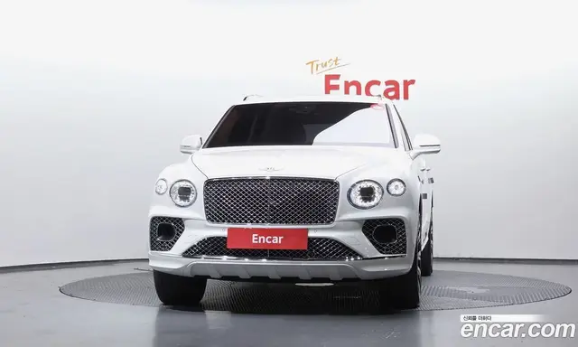 Bentley Bentayga 2022 4.0 автомат (гидро), миниатюра 3