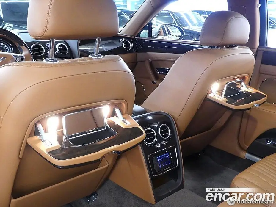 Bentley Flying Spur 2017 4.0 автомат (гидро), фото 18 Bentley Flying Spur 2017 4.0 автомат (гидро), фото 18