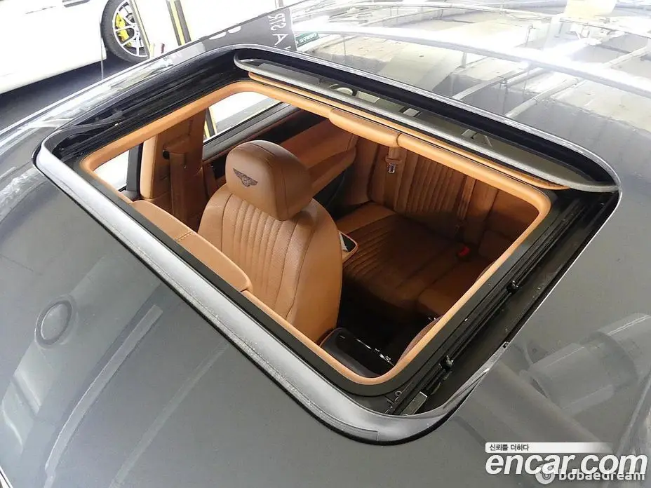 Bentley Flying Spur 2017 4.0 автомат (гидро), фото 20 Bentley Flying Spur 2017 4.0 автомат (гидро), фото 20