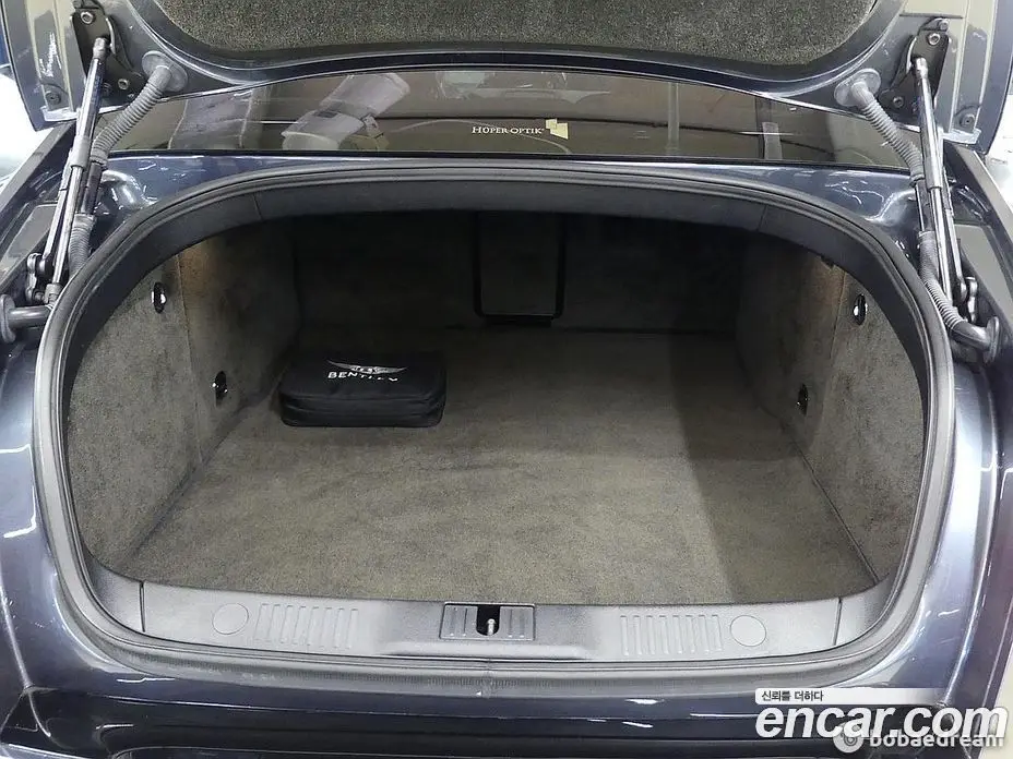 Bentley Flying Spur 2017 4.0 автомат (гидро), фото 4 Bentley Flying Spur 2017 4.0 автомат (гидро), фото 4