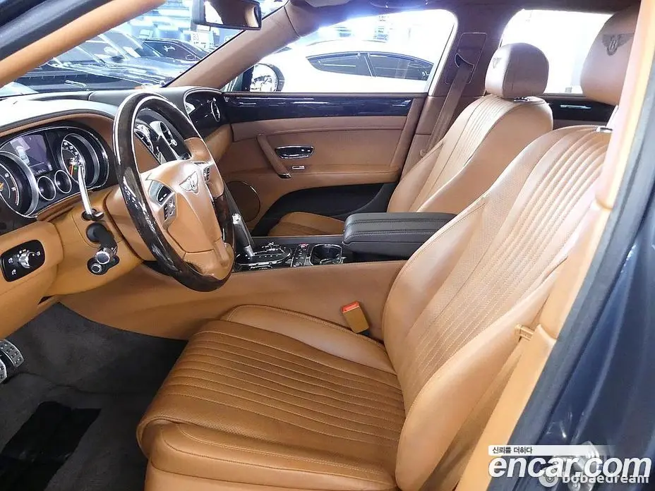 Bentley Flying Spur 2017 4.0 автомат (гидро), фото 10 Bentley Flying Spur 2017 4.0 автомат (гидро), фото 10