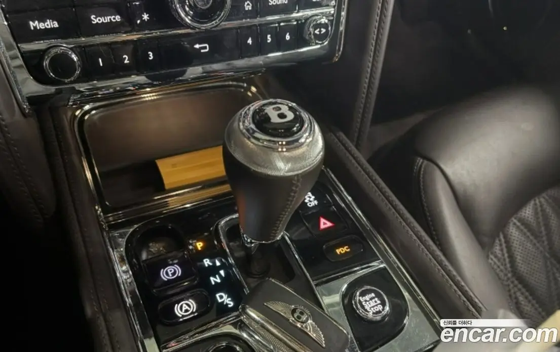 Bentley Mulsanne 2017 6.8 автомат (гидро), фото 15 Bentley Mulsanne 2017 6.8 автомат (гидро), фото 15