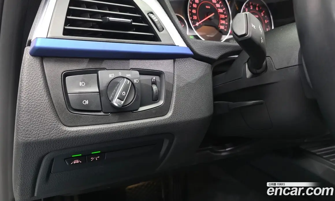 BMW 3 серия 2017 2.0 автомат (гидро), фото 29