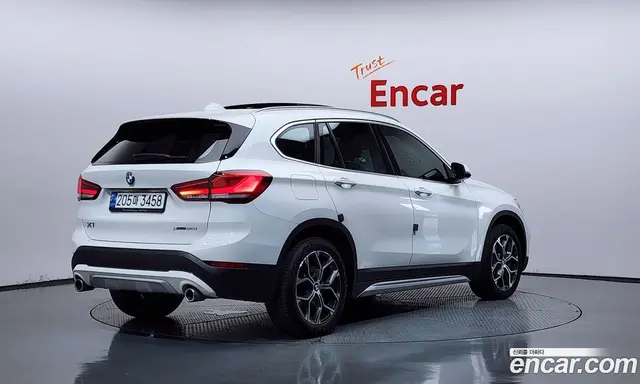BMW X1 2022 2.0 автомат (гидро), миниатюра 2