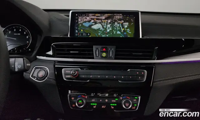 BMW X1 2022 2.0 автомат (гидро), миниатюра 12