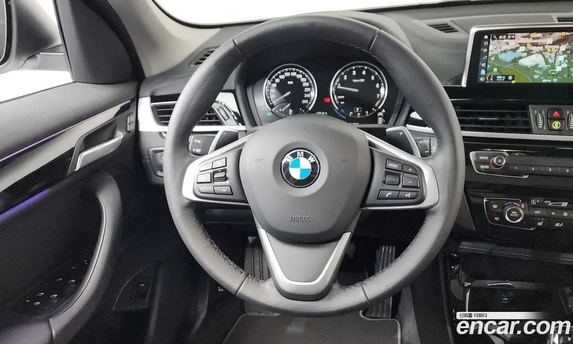 BMW X1 2022 2.0 автомат (гидро), фото 13