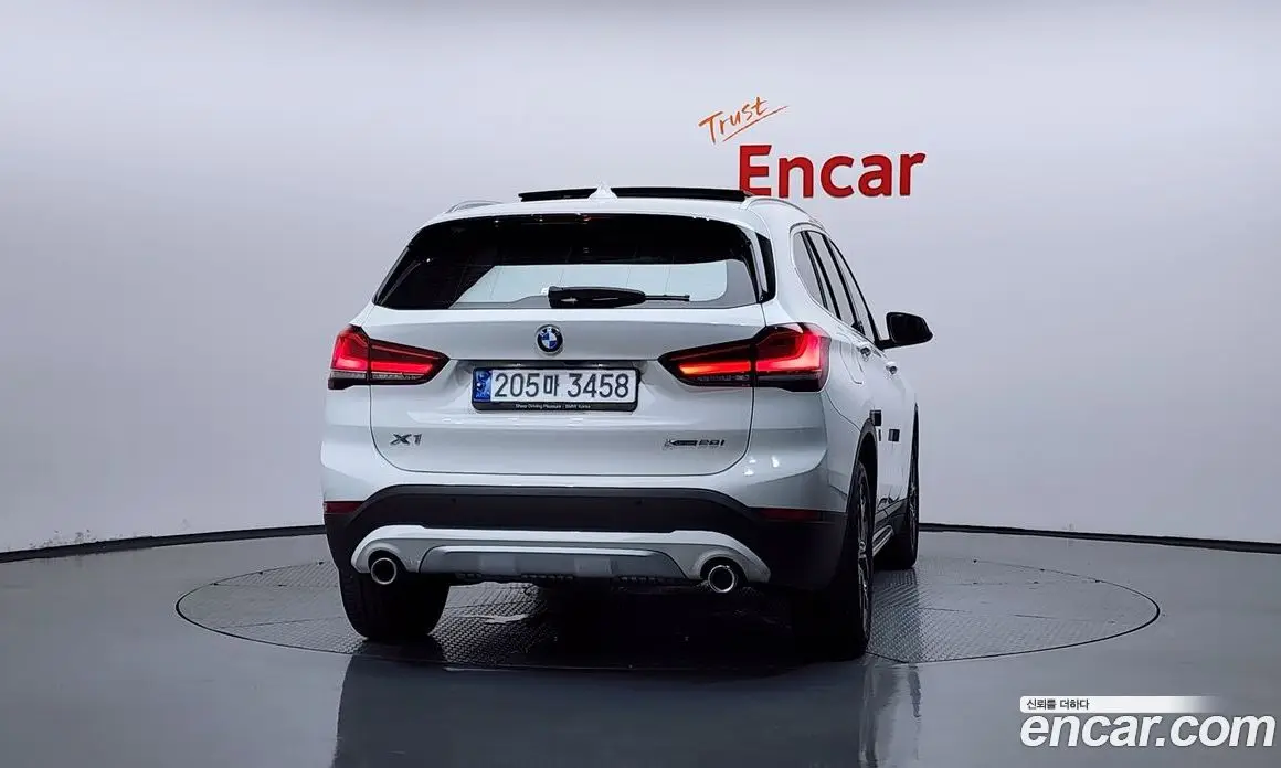 BMW X1 2022 2.0 автомат (гидро), фото 4