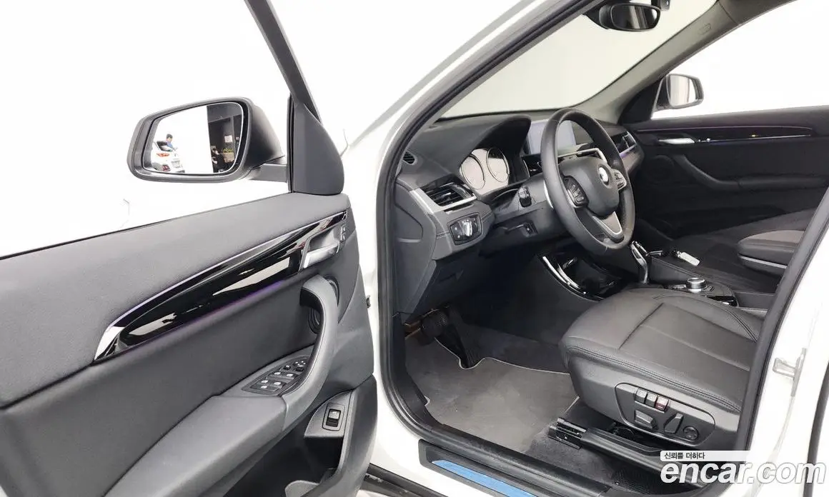 BMW X1 2022 2.0 автомат (гидро), фото 10