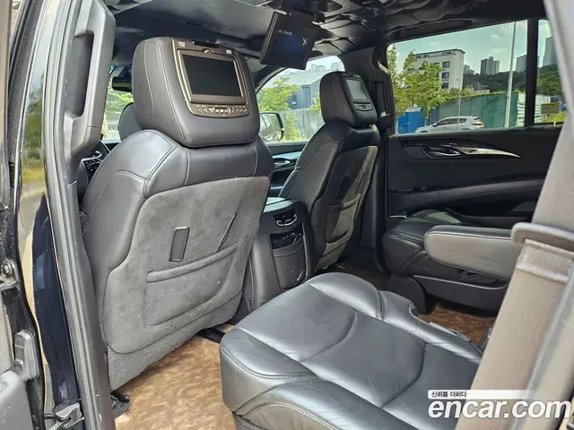 Cadillac Escalade 2019 6.2 автомат (гидро), миниатюра 11 Cadillac Escalade 2019 6.2 автомат (гидро), миниатюра 11