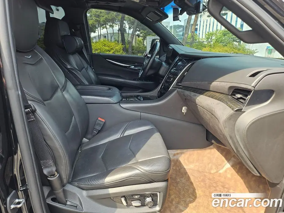 Cadillac Escalade 2019 6.2 автомат (гидро), фото 14 Cadillac Escalade 2019 6.2 автомат (гидро), фото 14