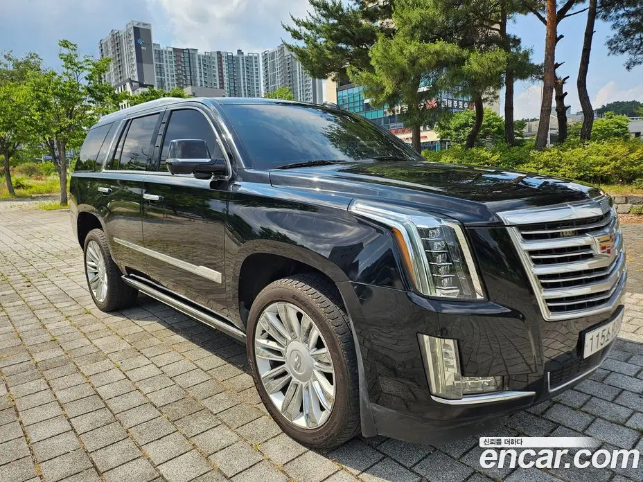 Cadillac Escalade 2019 6.2 автомат (гидро), фото 3 Cadillac Escalade 2019 6.2 автомат (гидро), фото 3