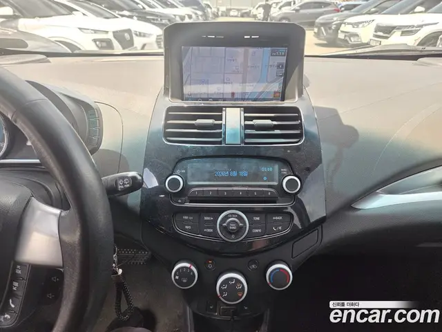 Chevrolet Spark 2013 1.0 автомат (гидро), миниатюра 8