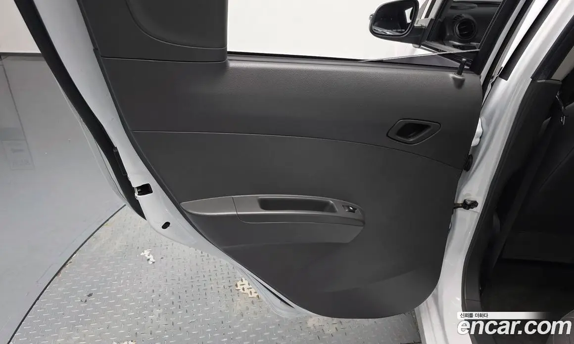 Chevrolet Spark 2014 1.0 автомат (гидро), фото 15