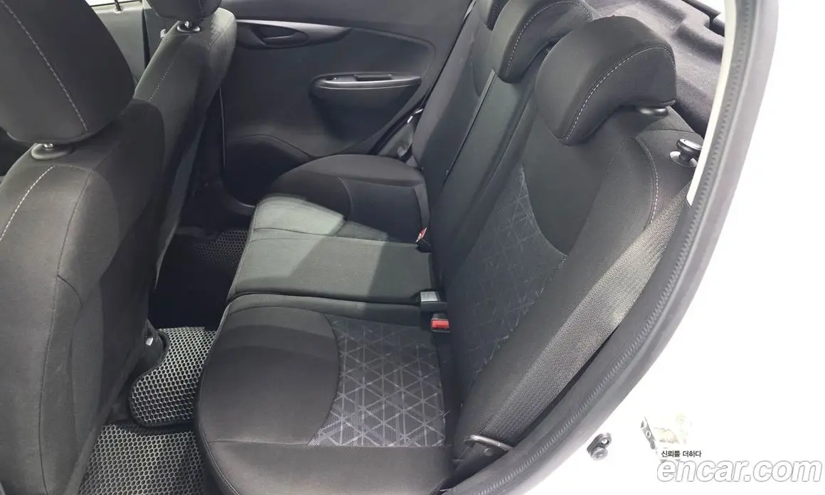Chevrolet Spark 2021 1.0 автомат (гидро), фото 18