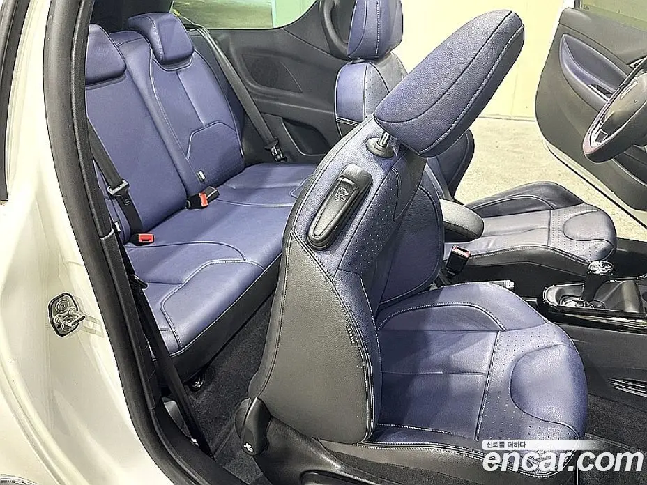 Citroen DS3 2014 1.6 автомат (гидро), фото 14 Citroen DS3 2014 1.6 автомат (гидро), фото 14
