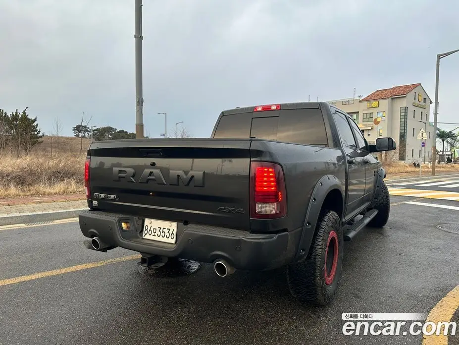 Dodge Ram Pick Up 2017 5.7 автомат (гидро), фото 2 Dodge Ram Pick Up 2017 5.7 автомат (гидро), фото 2