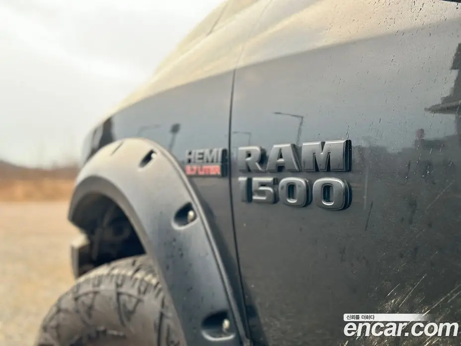 Dodge Ram Pick Up 2017 5.7 автомат (гидро), фото 15 Dodge Ram Pick Up 2017 5.7 автомат (гидро), фото 15