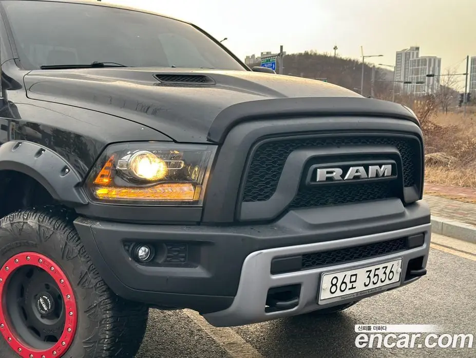 Dodge Ram Pick Up 2017 5.7 автомат (гидро), фото 3 Dodge Ram Pick Up 2017 5.7 автомат (гидро), фото 3