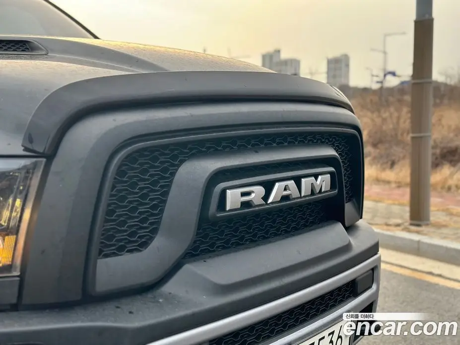 Dodge Ram Pick Up 2017 5.7 автомат (гидро), фото 6 Dodge Ram Pick Up 2017 5.7 автомат (гидро), фото 6