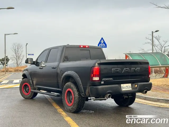 Dodge Ram Pick Up 2017 5.7 автомат (гидро), миниатюра 9 Dodge Ram Pick Up 2017 5.7 автомат (гидро), миниатюра 9