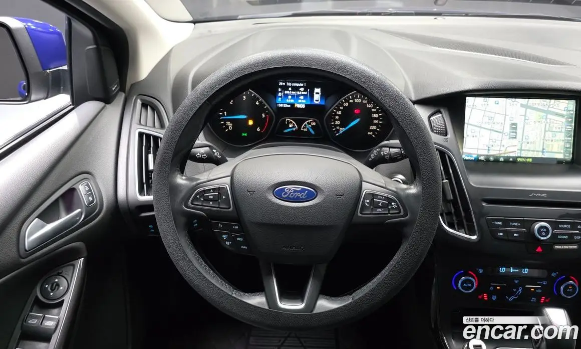 Ford Focus 2016 1.5 автомат (гидро), фото 13