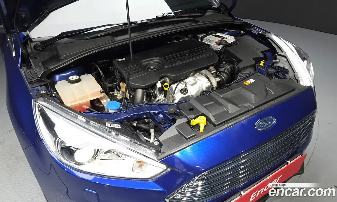 Ford Focus 2016 1.5 автомат (гидро), фото 6