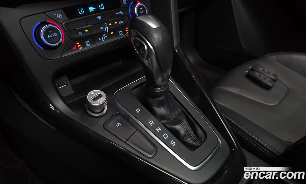 Ford Focus 2016 1.5 автомат (гидро), фото 9