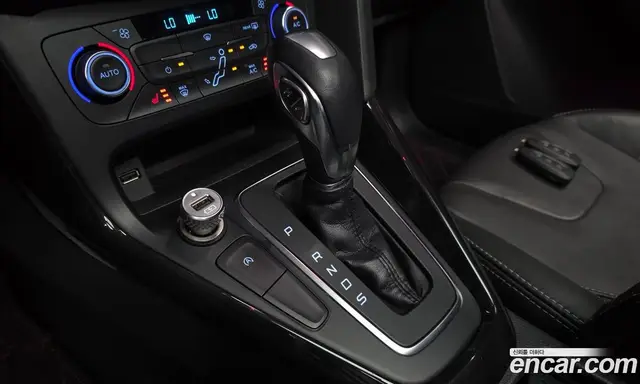 Ford Focus 2016 1.5 автомат (гидро), миниатюра 9