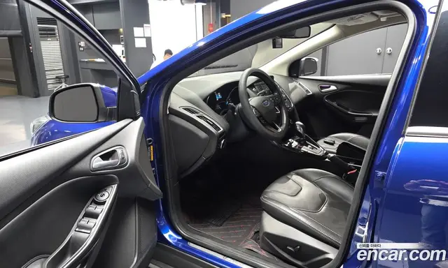 Ford Focus 2016 1.5 автомат (гидро), миниатюра 10