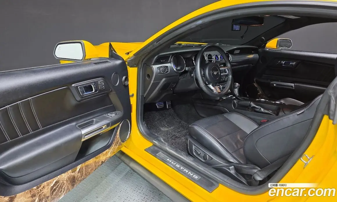 Ford Mustang 2015 2.3 автомат (гидро), фото 12