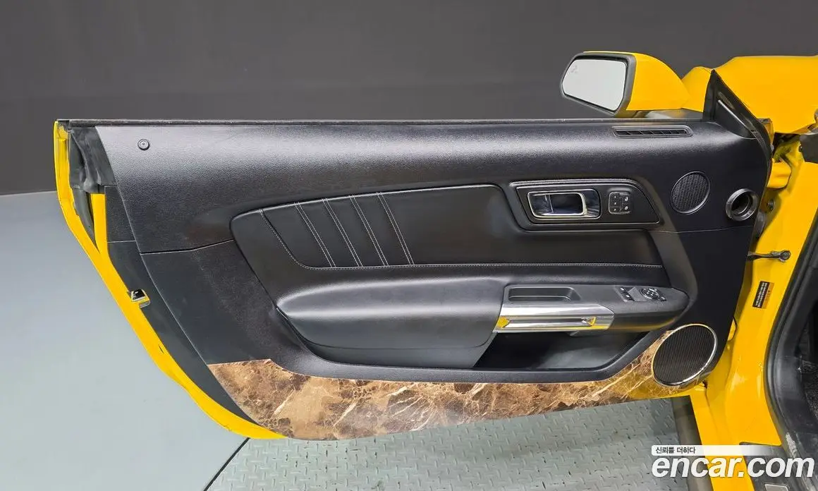 Ford Mustang 2015 2.3 автомат (гидро), фото 14
