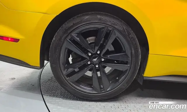 Ford Mustang 2015 2.3 автомат (гидро), миниатюра 4