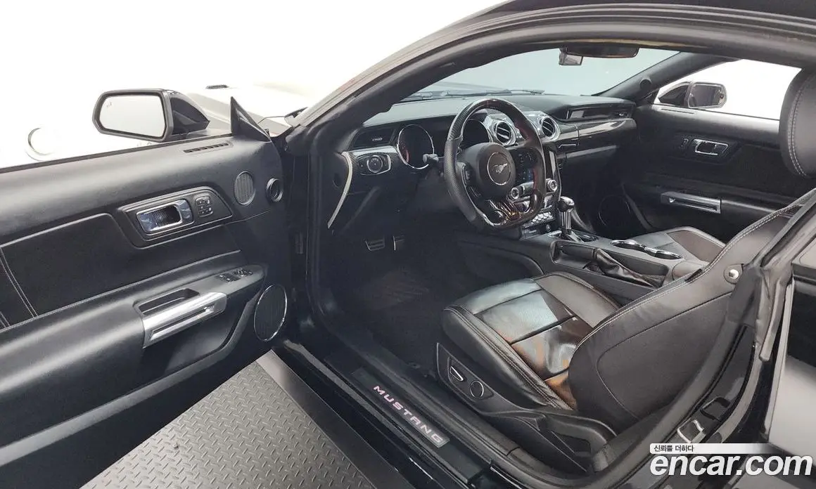 Ford Mustang 2017 5.0 автомат (гидро), фото 13