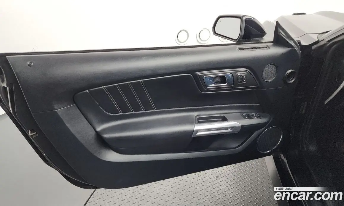 Ford Mustang 2017 5.0 автомат (гидро), фото 14