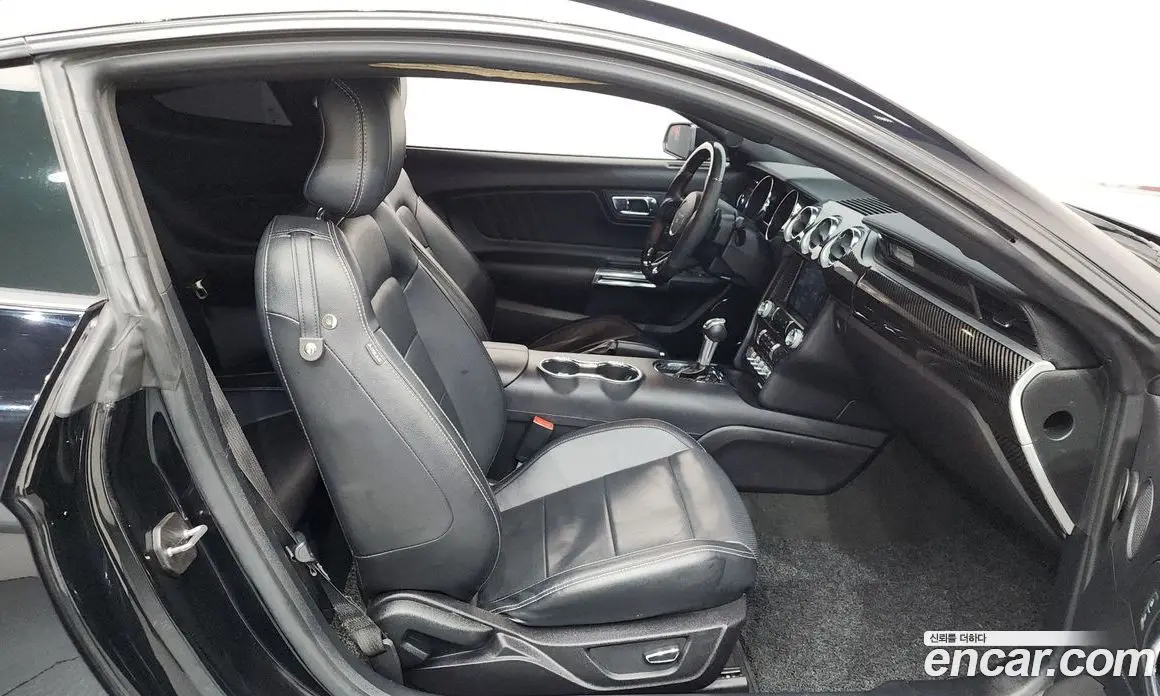 Ford Mustang 2017 5.0 автомат (гидро), фото 16
