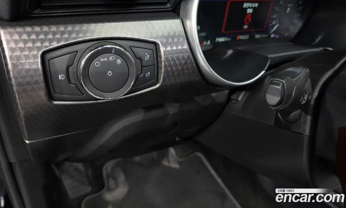 Ford Mustang 2018 2.3 автомат (гидро), фото 27