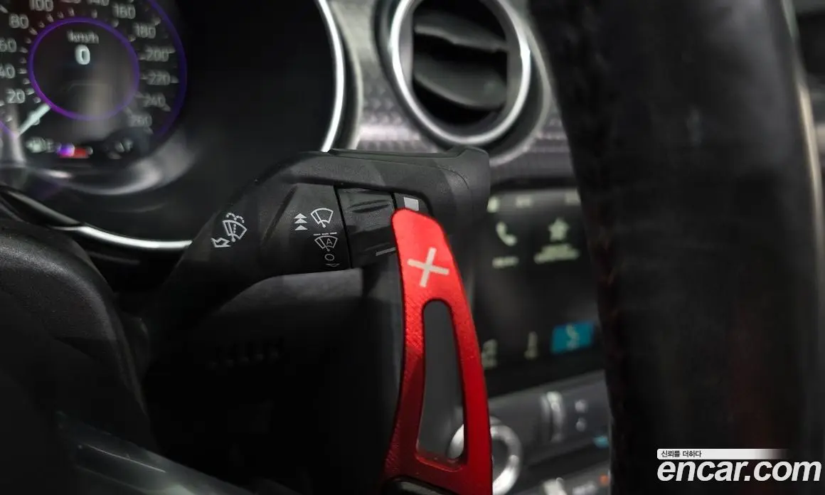 Ford Mustang 2018 2.3 автомат (гидро), фото 30